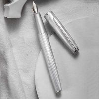 เทรนด์เทรนด์ปากกาหมึกซึม A3ของ Hongdian ปากกาหมึกซึมสีเงินโลหะปากกาธุรกิจออฟฟิศหมึกใช้สำหรับเขียนอุปกรณ์การเรียนปากกาอะลูมินัมอัลลอย