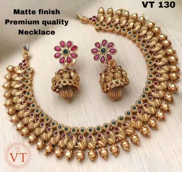 Gold Kundan Choker Necklace Set by Niscka - Gold Plated Necklace Set