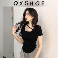 QXshop รุ่นใหม่มาแรง?เสื้อผ้าแฟชั่นเกาหลี เสื้อยืดแขนสั้นดีไซน์สุดน่ารักพร้อมเส้นตรงน่าอกทำให้เสื้อไม่ดฟูโล่ง มี2สีให้เลือก