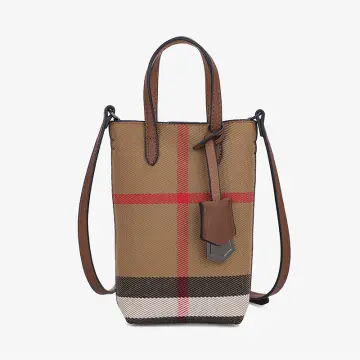 Shop Burberry 2019-20FW Leather Logo Outlet Shoulder Bags (80760551,  80683341, 80670551) by maia-i-mimi | BUYMA