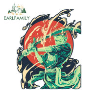 EARLFAMILY สติกเกอร์ติดรถยนต์ขนาด13ซม. X 10.5ซม.,สติกเกอร์ติดรถแบบชิ้นเดียว Zoro สติกเกอร์กันแดดภาพสติ๊กเกอร์กันน้ำบุคลิกที่น่าตลก