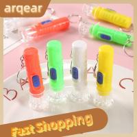 ARQEAR529453 10Pcs สีแบบสุ่ม ไฟฉายขนาดมินิ ของขวัญงานเลี้ยงวันเกิด ของเล่นโคมไฟ ไฟฉายแอลอีดี ใสสะอาด พลาสติกทำจากพลาสติก ไฟพวงกุญแจ เด็กเด็กๆ