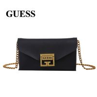 【ของแท้อย่างเป็นทางการ】กระเป๋าguess official store กระเป๋าโซ่คล้องกระเป๋าสะพายไหล่ Pu กันน้ำพับ