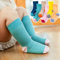 ถุงเท้าเด็กเล็กแฟชั่น (4 เดือน - 2 ขวบ) ถุงเท้าสีพื้นเท่ๆขนาดยาวปานกลาง สีสันสดใสน่ารักมาก มีกันลื่นทุกคู่