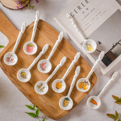 Creative Hand-painted Spoon Cartoon Fruit Animal Jingdezhen Ceramic Robot Cat Dessert Spoons Lovely Childrens Stirring Tools Serving Utensils