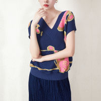 Retro New Women S Slim Pleated Printed V-Neck Vest