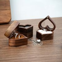 ♦☽☒ Wedding Love Ring Box Walnut Pair Ring Storage Packaging Gift Box Heart-shaped Wooden Box Ear Stud Earrings Jewelry Box