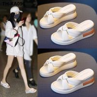 Female outside the summer slippers vogue of new fund 2023 sponge thick high-heeled platform sandals web celebrity senior feeling is cool procrastinate