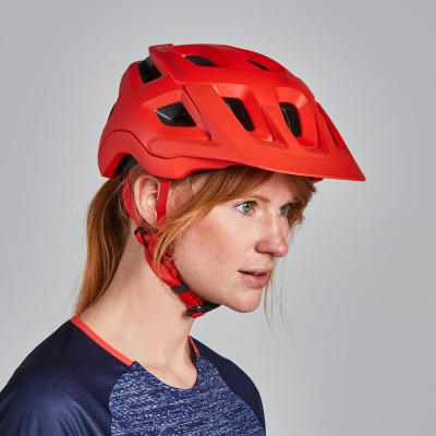 Mountain Bike Helmet in two sizes: M: 55 - 59 cm.L: 59 - 62 cm.