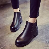 COD พร้อมส่งรองเท้าบูทส้นสูง รองเท้าบู๊ทหนังหุ้มข้อ สูง 4.5 cm (Chelsea Boots)F59