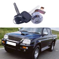 Fuel Lid Door Gas Lock with Key 69058-35180 for Toyota Pickup 4Runner 91-95 Mitsubishi L200 1996-2006