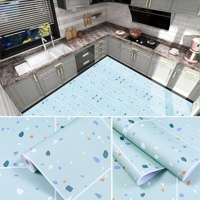 สติกเกอร์พื้นพีวีซีหนาแบบทันสมัยกระดาษกาวกันน้ำและทนต่อการสึกหรอวอลเปเปอร์ปรับปรุงพื้นครัวห้องน้ำ