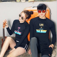 ชุดว่ายน้ำคู่รัก ชุดว่ายน้ำแขนยาว ขาสั้น สีดำสุดคูล Life is Surf