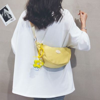 กระเป๋าทรงอานม้าแบบกระเป๋าผ้าใบของผู้หญิงตัวตลกวันพักผ่อนพัสดุของเขามีกระเป๋าสะพายข้างสำหรับ MUJI ประเทศญี่ปุ่น