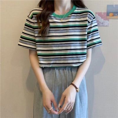 เสื้อยืดแขนสั้นของผู้หญิงเทรนด์เสื้อยืดคอกลมลายทางไล่ระดับสีตัดกันสำหรับฤดูร้อน MODE Korea 2023