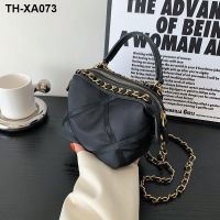 Web celebrity with nylon bag 2022 new texture joker diamond lattice chain shoulder mobile dumplings BaoChao aslant