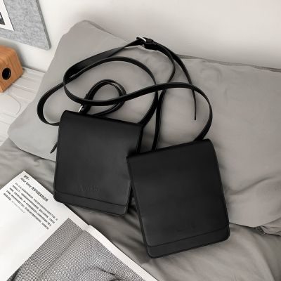 Japanese Style Retro All-Match Shoulder Crossbody Small Leather Bag Summer Mens Briefcase Mobile Phone Bag Womens Box Bag Dark Style 2023