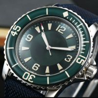 นาฬิกาข้อมือผู้ชายแนวสปอร์ตสำหรับผู้ชายหรูหราสีเขียวนาฬิกาข้อมือกลไก45มม. นาฬิกาแนววินเทจ Miyota อัตโนมัติเรืองแสงสีเขียว