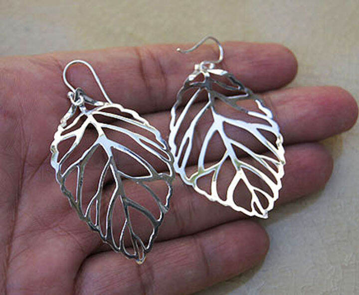 oho-nice-bent-leaves-earrings-dangle-sterling-silver-beautiful-gift-ใบไม้โค้งงอสวยงาม-ห้อยตำหูเงินสเตอรลิงซิลเวอรใช้สวยของฝากที่มีคุณค่า-ฺชาวต่างชาติชอบมาก