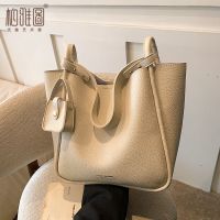 Parker acto popular this year the new 2023 single shoulder bag female joker oblique satchel sense hot style lady bucket bag --ndjb238803