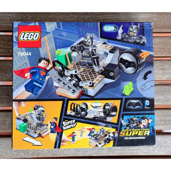 Đồ chơi xếp hình LEGO DC Comics Super Heroes 76044 - Đại Chiến Batman Vs.  Superman 