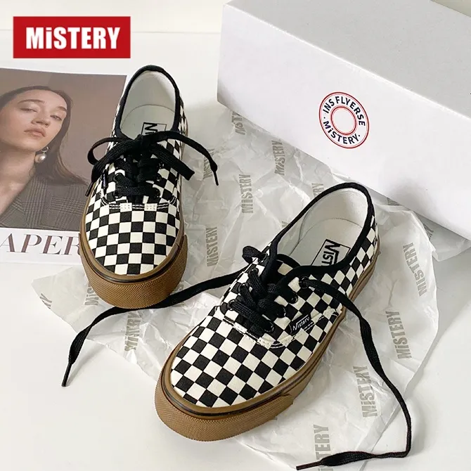 mistery-รองเท้าผ้าใบลายตาราง-รองเท้าผู้หญิงขนาดบวก-รุ่น-chessboard-คาราเมลขาว-ดํา-mis-566
