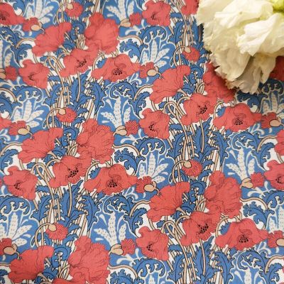 คลีเมนติน่าผ้าคอตตอน100% ลายดอกไม้สีแดง80S เหมือนเสรีภาพผ้าพิมพ์ดิจิตอลสำหรับตัดเย็บผ้าชุดกระโปรงเด็กผ้าปอปลิน