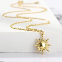 Sun Necklace for Women Fashion Geometric Round Coin Necklaces Chain on the neck Pendants Statement Birthday Jewelry Gifts Kpop