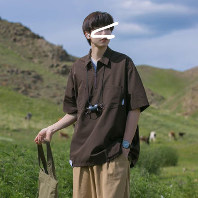 สไตล์ญี่ปุ่น Polo เสื้อเชิ้ตผู้ชายแขนสั้นแบรนด์แฟชั่น T เสื้อเชิ้ตฤดูร้อนสไตล์อเมริกันวินเทจชุดทำงานเสื้อผ้าครึ่งซิป