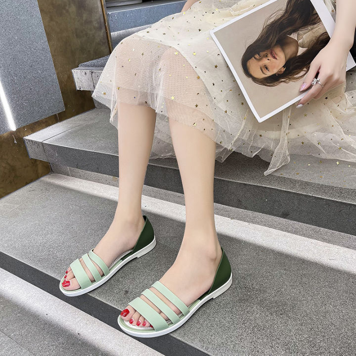 crocs-รองเท้าแตะส้นแบนสไตล์เกาหลีสำหรับผู้หญิง-รองเท้ายางนิ่ม-แบบหุ้มข้อ-แต่งคาด-3-สาย