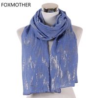 (Hot clothes)FOXMOTHER ผ้าพันคอสีขาวสีชมพูสีฟ้าเลื่อมผ้าพันคอผ้าคลุมไหล่ฮิญาบฟอยล์พิมพ์ลายคลื่นแฟชั่นใหม่สำหรับผู้หญิง