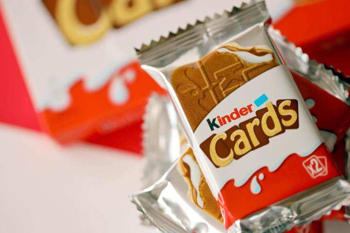 สินค้านำเข้า-kinder-cards-chocolate-wafers-1-กล่อง-มี-3-แพ็คละ-2-ชิ้น