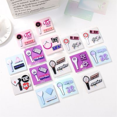 3PCS/Set Badges KPOP Stray Kids Seventeen Astro Twice ATEEZ ITZY Aespa Gidle The Boyz Pins Brooches for Bags Clothes Hats Decor