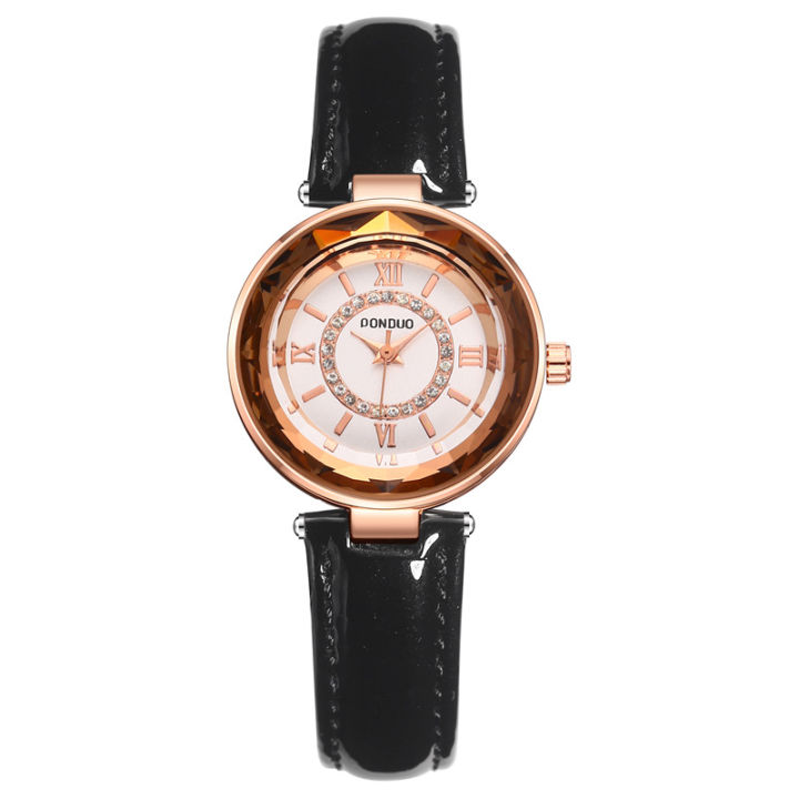 นาฬิกาผู้หญิงด้วยหนังมันวาวสายพอยเตอร์ควอตซ์ตัวเลขโรมันกันน้ำนาฬิกาข้อมือกลมเล็ก