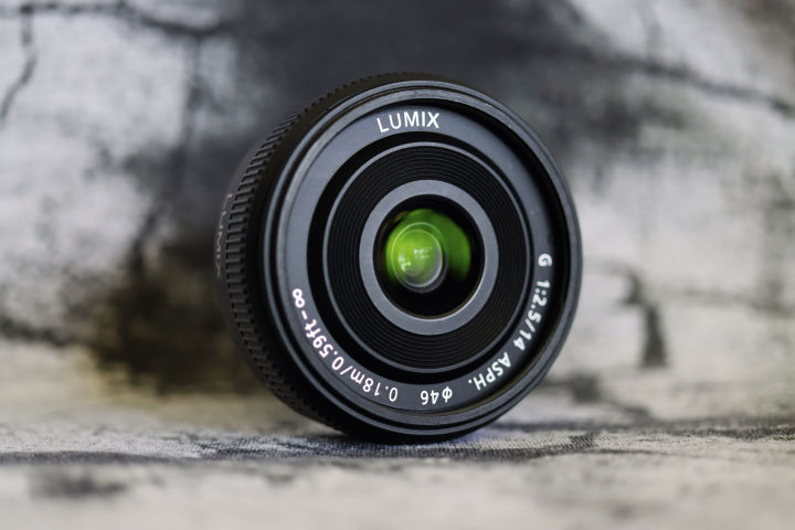 PANASONIC LUMIX G 14mm F2.5 ASPH Sleek Wide-Angle Prime Lens, 28mm