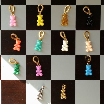 Bemet color chain and bear pendant