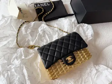 Original Chanel VIP Gift GWP Lipstick Pouch Crossbody Sling Bag, Women's  Fashion, Bags & Wallets, Cross-body Bags on Carousell