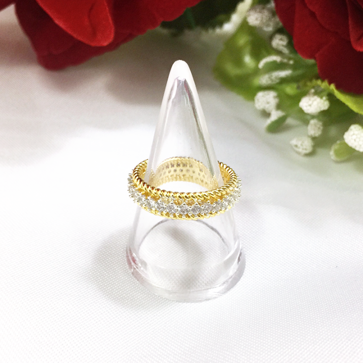 แหวนทองล้อมเพชร-แหวนพลอย-แหวนเพชร-เสริมบารมี-ใส่ออกงานได้-ทำจากทองเหลือง-เรียบหรู-ใส่ได้ทุกโอกาส-รูปถ่ายจากสินค้าจริง