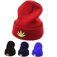 【YD】 warm knit hat Men ladies Flanging Skullies fashion hemp leaf hip hop street outdoor Z166