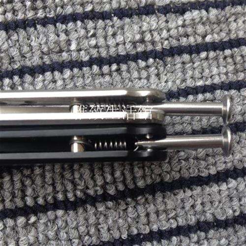 Stainless steel butterfly knife throwing knife novice practice tool Y