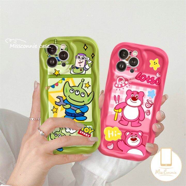 เคสโทรศัพท์มือถือ-tpu-นิ่ม-ขอบโค้ง-ลายการ์ตูนเอเลี่ยน-ทอยสตอเบอร์รี่-หมีน่ารัก-แวววาว-สําหรับ-iphone-14-12-13-xr-7plus-7-8-6-6s-x-xs-2020