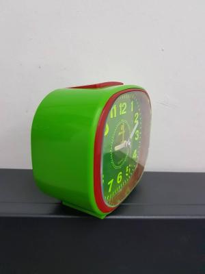 นาฬิกาปลุกตั้งโต๊ะ  SND-327  สีเขียว