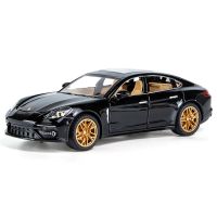 1:24รถของเล่นเหล็กหล่อจำลองรถของเล่นรถโลหะผสม Porsches Panameras โมเดลเสียงและเบาโลหะดึงกลับของขวัญสำหรับเด็กเด็กผู้ชาย