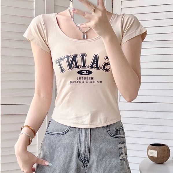 8861-พร้อมส่ง-สไตล์ใหม่-เลื้อครอปแขนสั้นพิมพ็ลายอักษร-saint-เสื้อใส่ได้หลากหลายโอกาส-ดีเทลมีฟองน้ำในตัว-เนื้อผ้าใส่สบาย