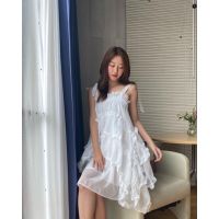 chuuchop_พร้อมส่ง(C7859)✨??Fluffy white dress ชุดเดรสยาวสีขาว แต่งชายระบาย ผูกไหล่