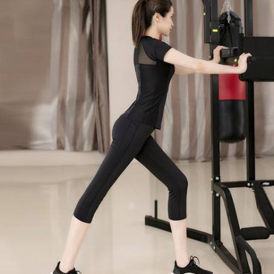 SIBOON  ชุดออกกำลังกาย ชุดโยคะ  ฟิตเนส เสื้อแขนสั้นหลัง See though + กางเกงขาห้าส่วน (2ชิ้น)  สำหรับผู้หญิง Sport and Yoga Suit Top &amp; Long