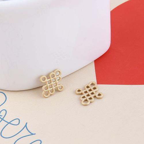 cw-jewelry-accessories-alloy-dripping-chinese-fu-knot-earring-pendant-material