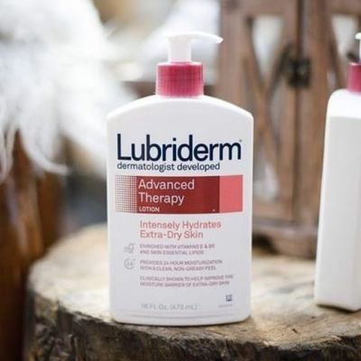 Lubriderm Advanced Therapy Lotion For Extra-Dry Skin โลชั่นช่วยบำรุงผิวที่แห้งมาก ให้นุ่มชุ่มชื้น