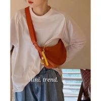 Uniqlo original Japanese new simple Messenger bag female all-match dumpling bag ins Korean version student shoulder canvas bag