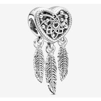 [พร้อมส่ง สินค้าแท้ ?] Pandora Openwork Heart &amp; Three Feathers Dreamcatcher Charm
